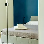 Mediterranea - Seaview, Pool & Garden Daire