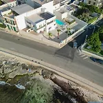 Mediterranea - Seaview, Pool & Garden Daire