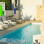 Daire Mediterranea - Seaview, Pool & Garden *