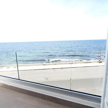 Mediterranea - Seaview, Pool & Garden Apartment *