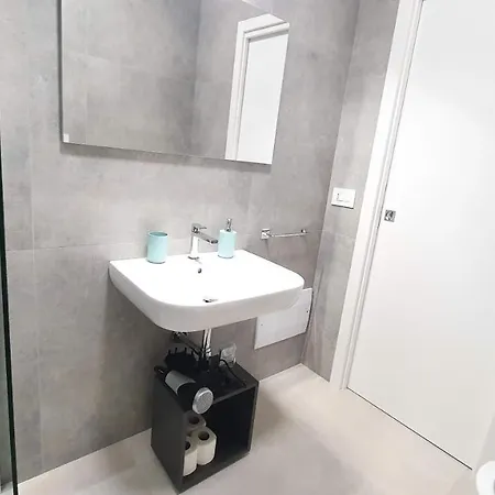 Apartment Mediterranea - Seaview, Pool & Garden *