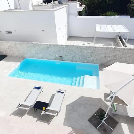 Apartment Mediterranea - Seaview, Pool & Garden