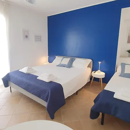 Mediterranea - Seaview, Pool & Garden Apartment *