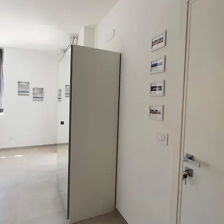 Mediterranea - Seaview, Pool & Garden Apartment *