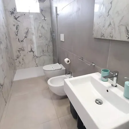 Apartment Mediterranea - Seaview, Pool & Garden