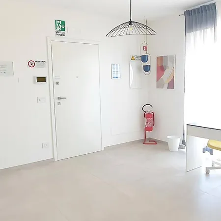 Apartment Mediterranea - Seaview, Pool & Garden Bari