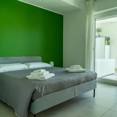 Mediterranea - Seaview, Pool & Garden 아파트 *