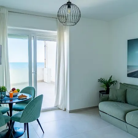 Mediterranea - Seaview, Pool & Garden 公寓