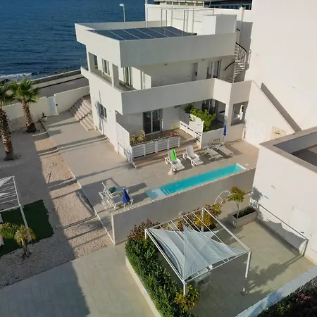 Mediterranea - Seaview, Pool & Garden 公寓