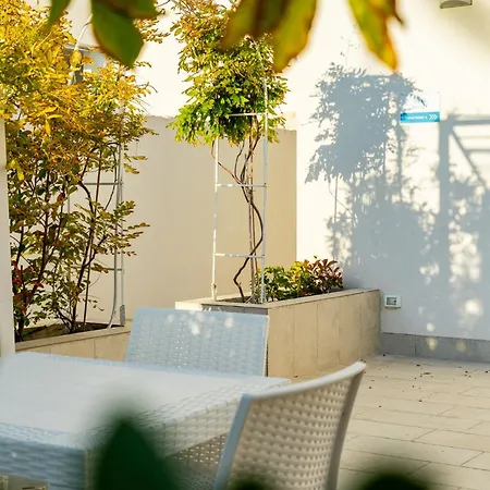 Apartamento Mediterranea - Seaview, Pool & Garden *