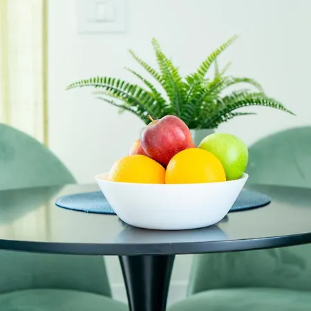 아파트 Mediterranea - Seaview, Pool & Garden *