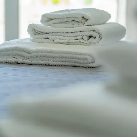 Apartamento Mediterranea - Seaview, Pool & Garden Bari
