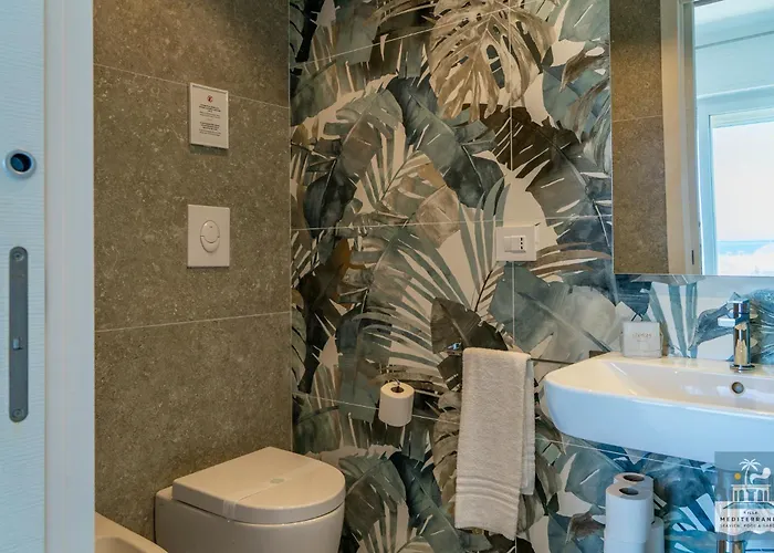 Mediterranea - Seaview, Pool & Garden Appartamento Bari