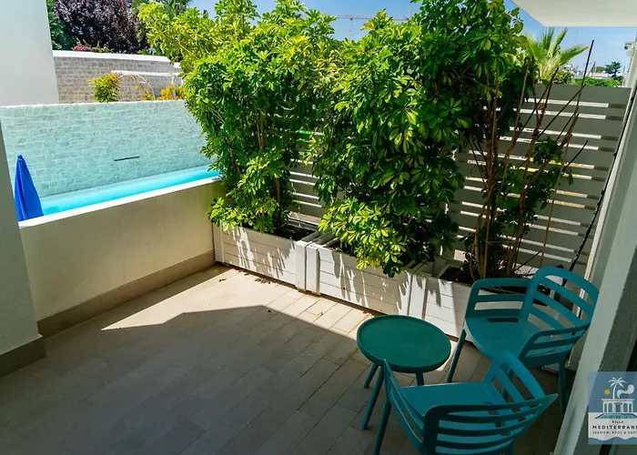 Appartamento Mediterranea - Seaview, Pool & Garden