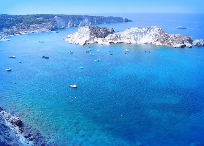 Appartamento Mediterranea - Seaview, Pool & Garden Bari